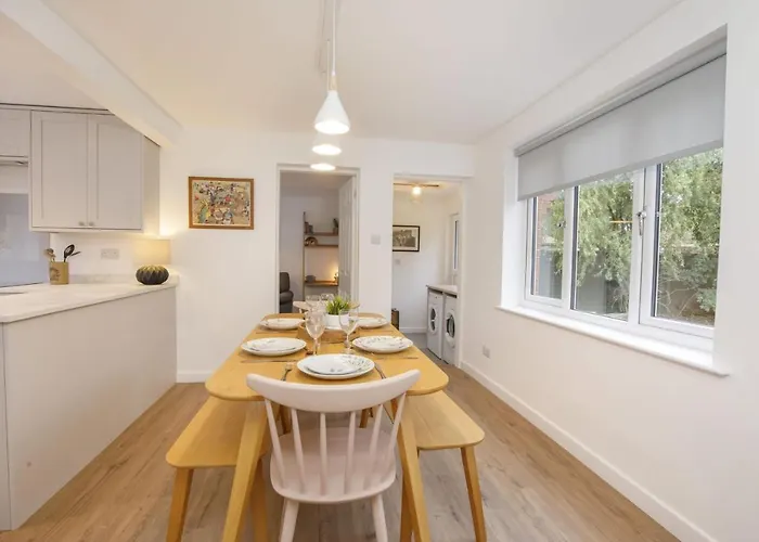 The Willows With Free Parking For 2 Cars Сasa de vacaciones York