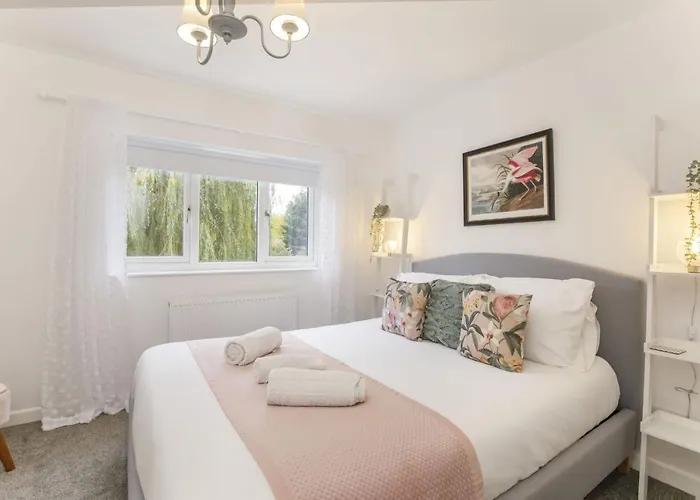 Сasa de vacaciones The Willows With Free Parking For 2 Cars York