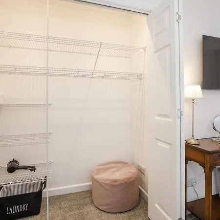 The Willows With Free Parking For 2 Cars York