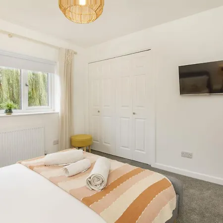 The Willows With Free Parking For 2 Cars Prázdninový dům