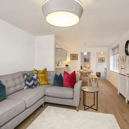 The Willows With Free Parking For 2 Cars York