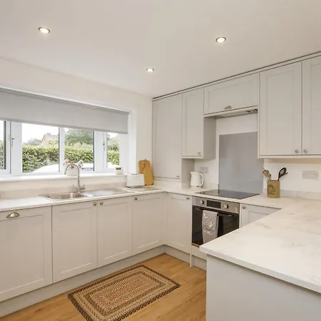 The Willows With Free Parking For 2 Cars York